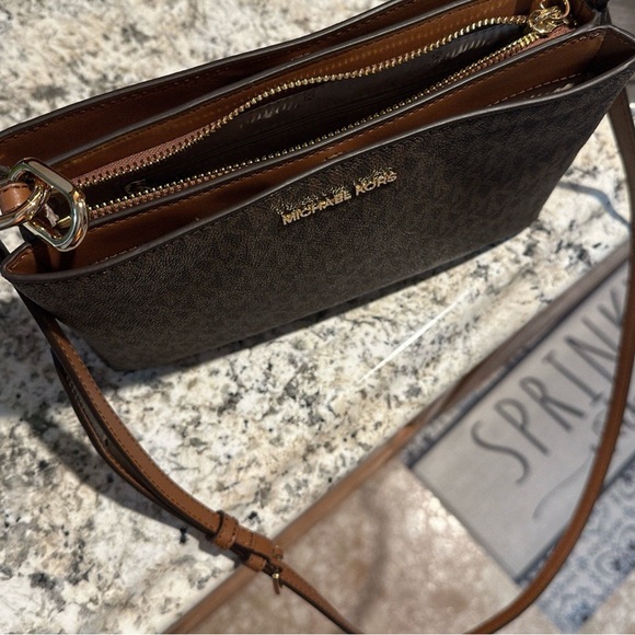 Michael Kors trisha crossbody bag - Picture 5 of 9